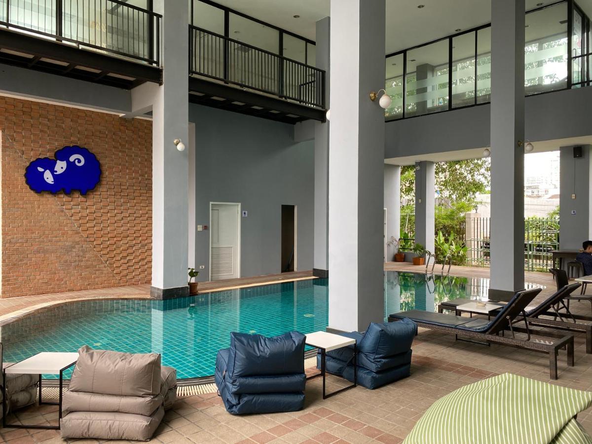 Kokotel Bangkok Dheva Thonglor Banguecoque Exterior foto